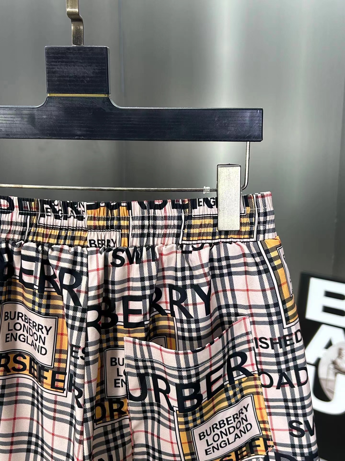 Burberry Short Pants